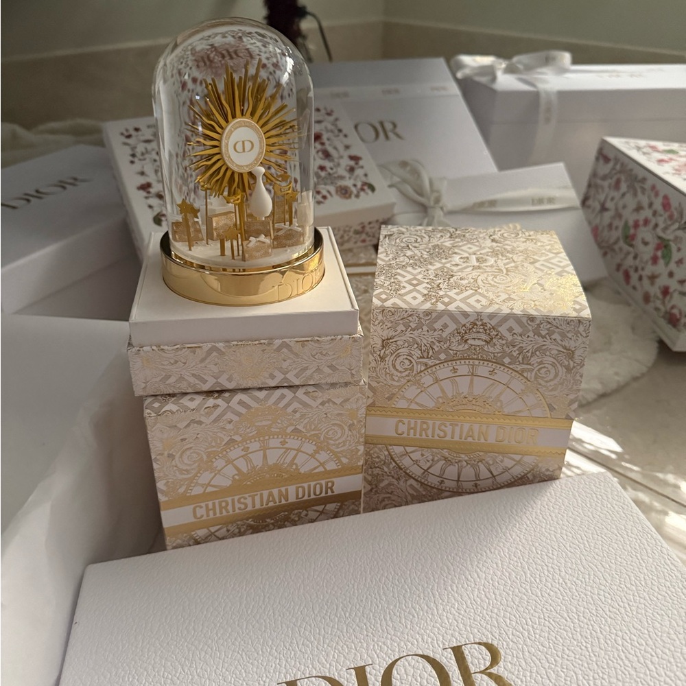 Dior Snow Globe